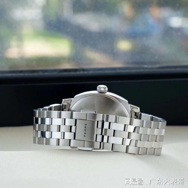 立手表品牌和我们最喜欢的手表（下）凯发k8国际娱乐首选22个最佳独(图56)